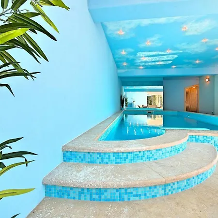 Beautiful Villa With Private Pool In Moscenicka Draga Vila *