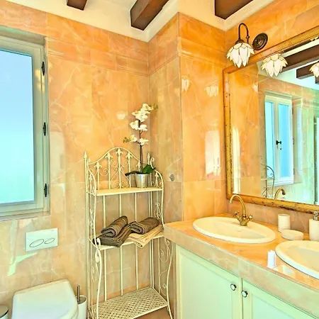 Vila Beautiful Villa With Private Pool In Moscenicka Draga