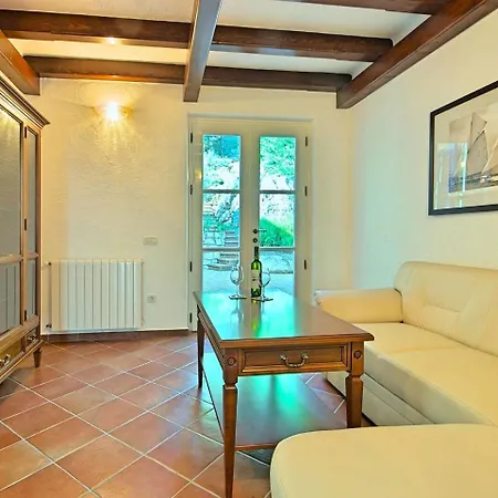 Beautiful Villa With Private Pool In Moscenicka Draga Vila Moscenicka Draga