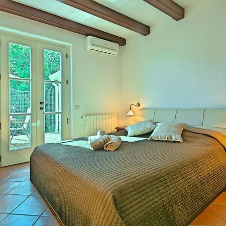 Beautiful Villa With Private Pool In Moscenicka Draga *